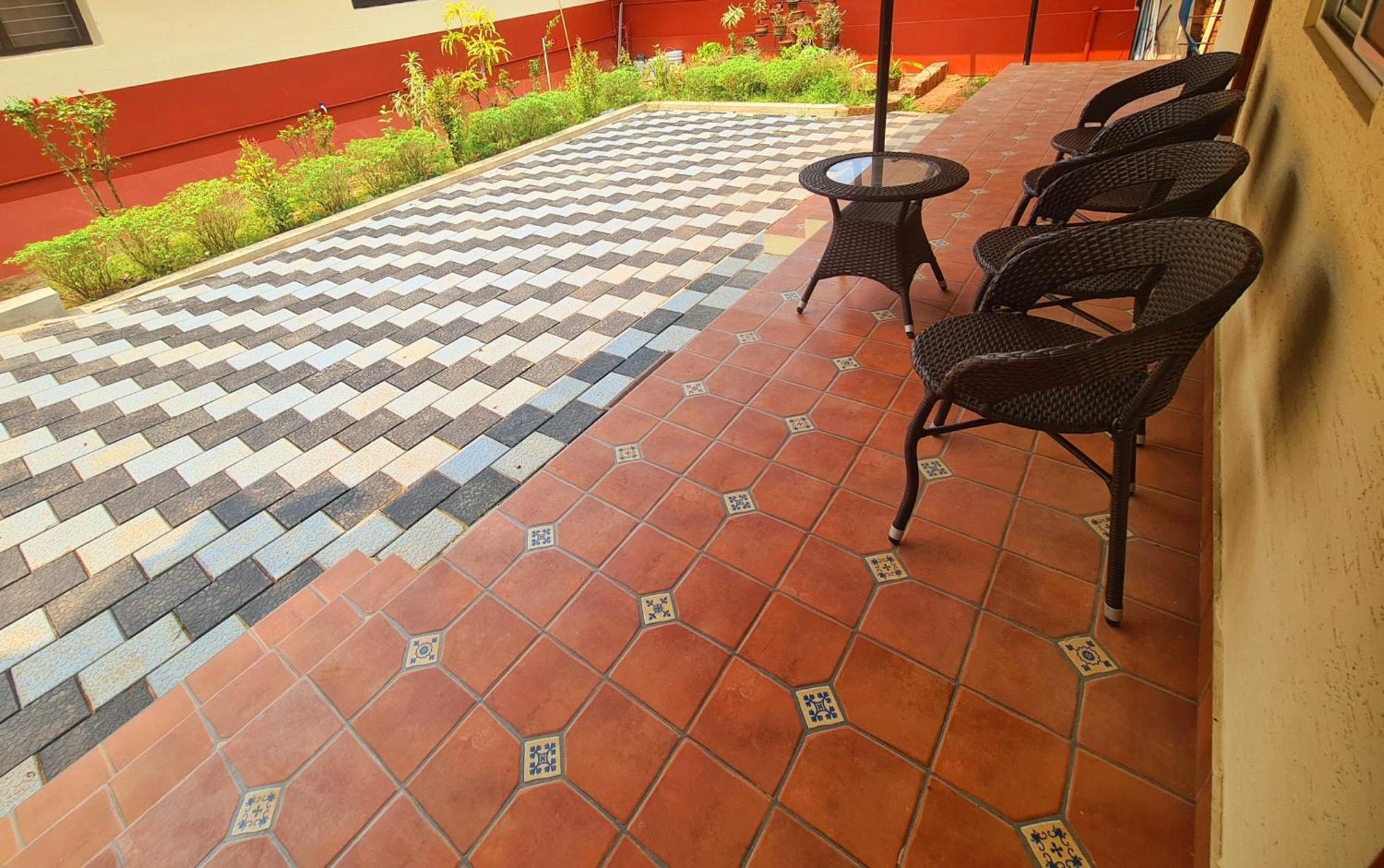 Sunny Smiles Homestay Mangalore Bagian luar foto