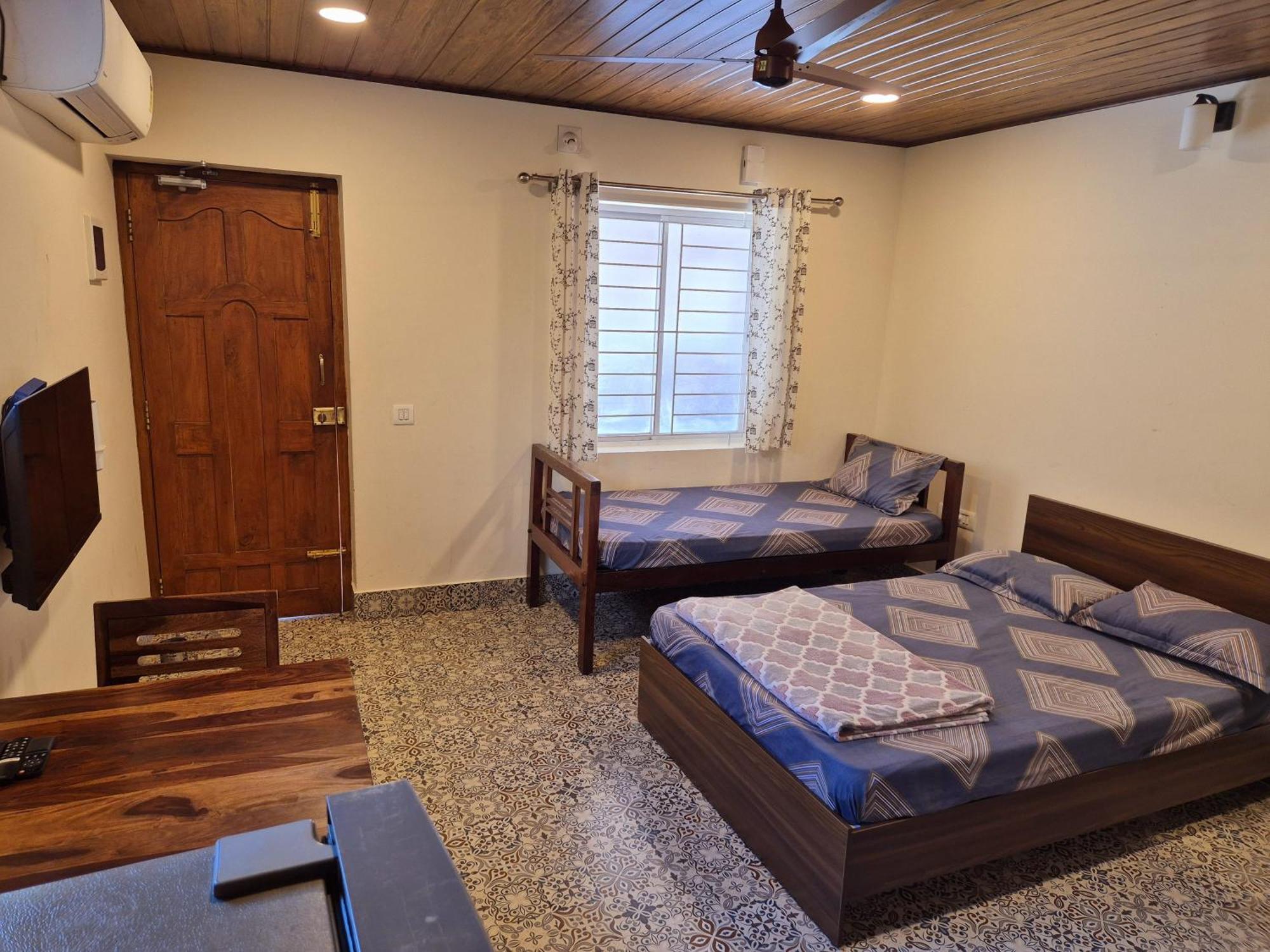 Sunny Smiles Homestay Mangalore Bagian luar foto