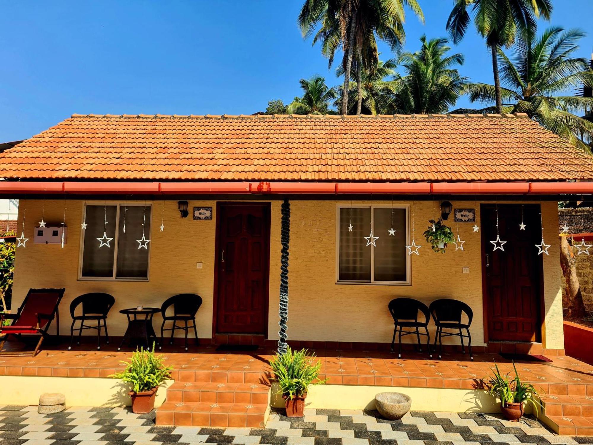 Sunny Smiles Homestay Mangalore Bagian luar foto